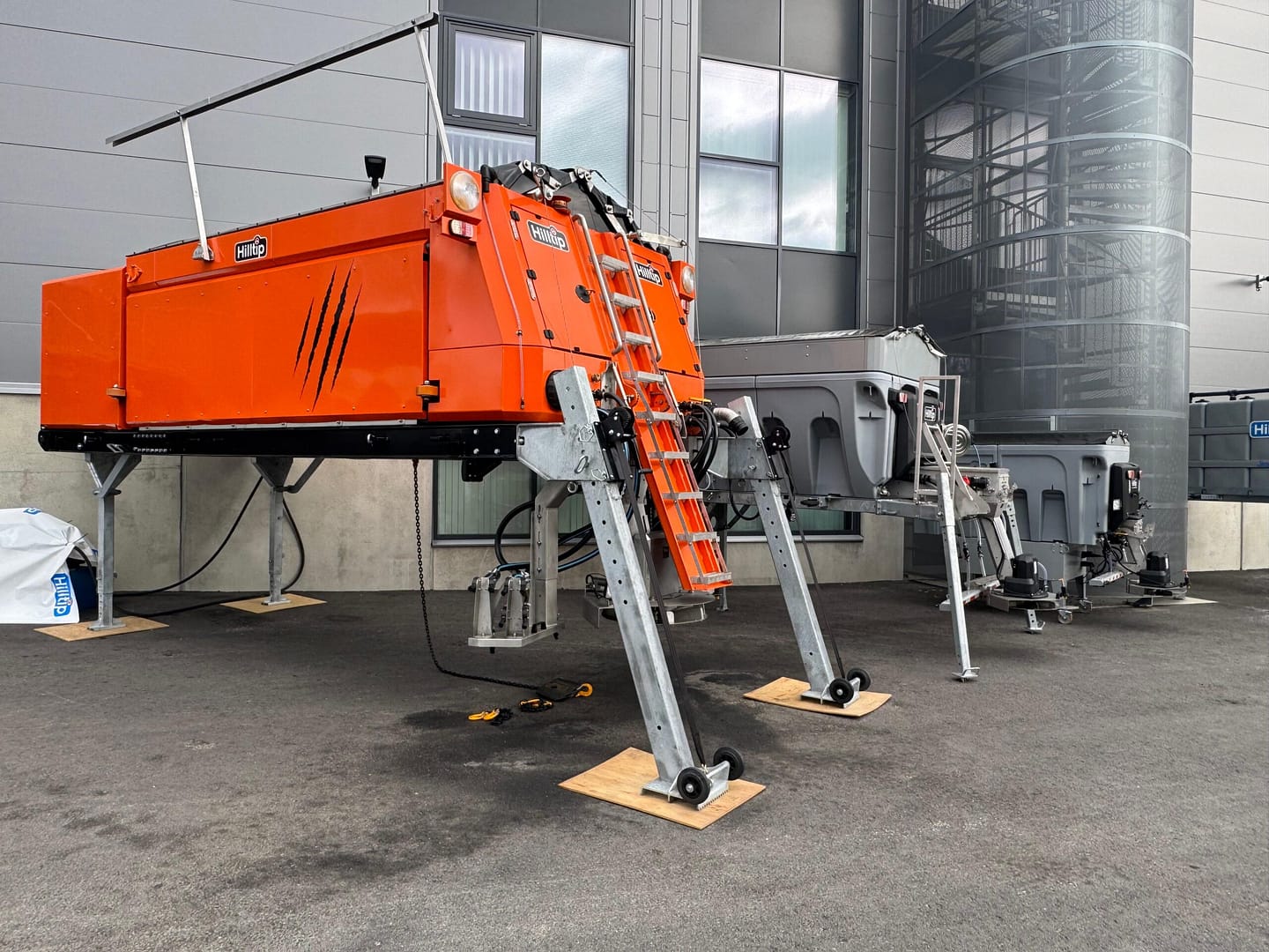 WhatsApp Image 2025-06-02 at 09.18.54 (1)